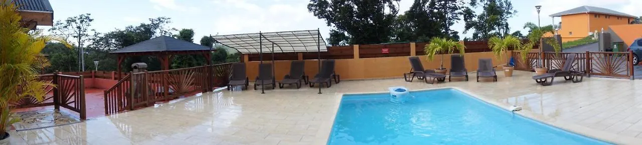 Appartement Cosy A Deshaies Avec Piscine Partagee 46 M²