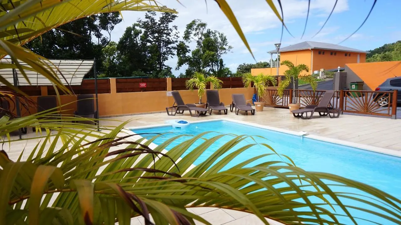 Appartement Cosy A Deshaies Avec Piscine Partagee 46 M² location